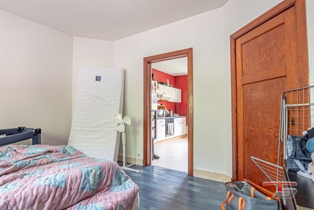 Immeuble de rapport de 2 appartements avec garage et jardinet
