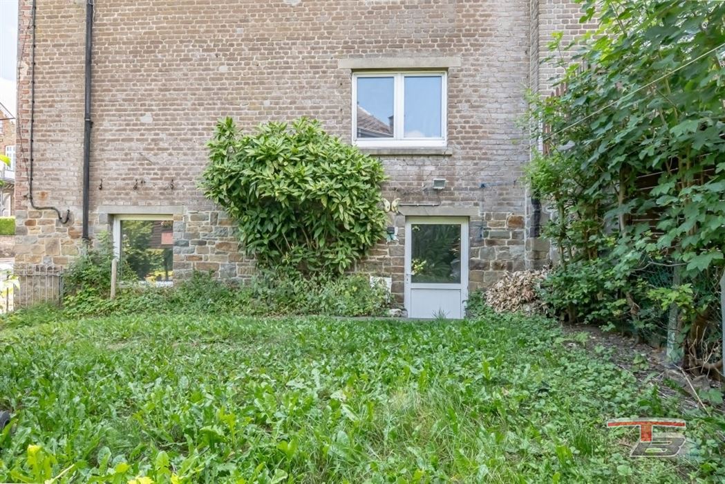 Immeuble de rapport de 2 appartements avec garage et jardinet
