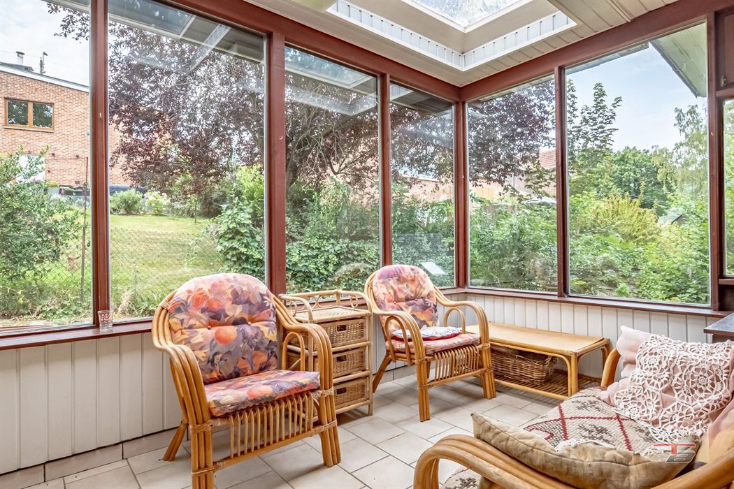 Bungalow une chambre sur terrain de 610 m² situé à Embourg
