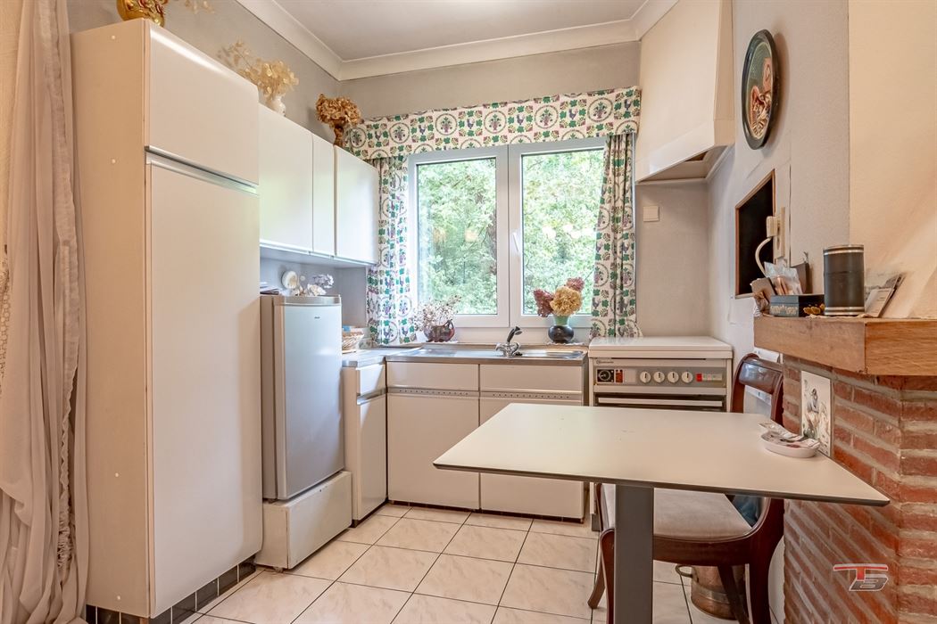 Bungalow une chambre sur terrain de 610 m² situé à Embourg
