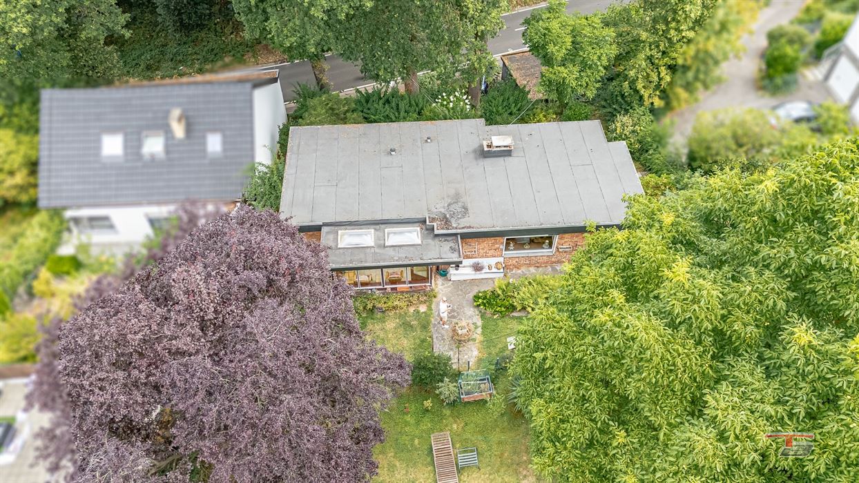 Bungalow une chambre sur terrain de 610 m² situé à Embourg