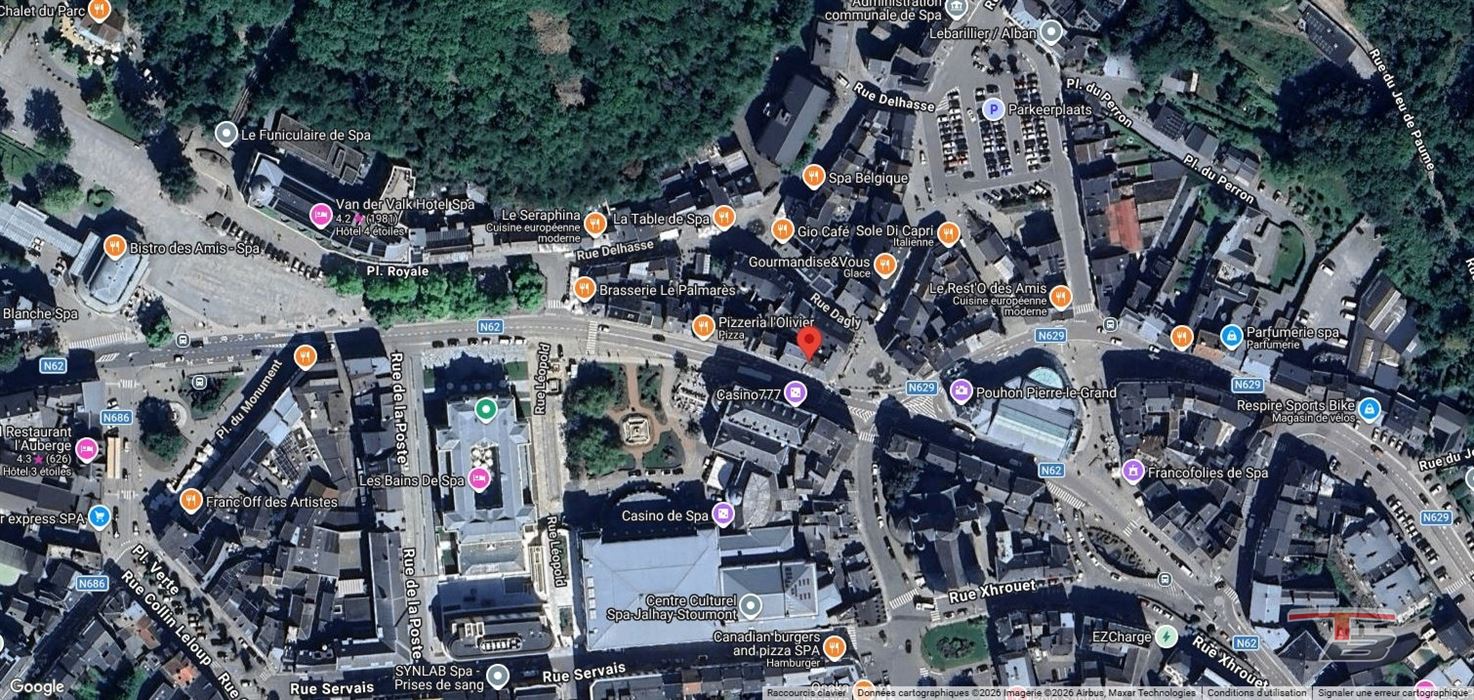 Immeuble de rapport mixte (commerce+ 2 apparts) situé au centre-ville.