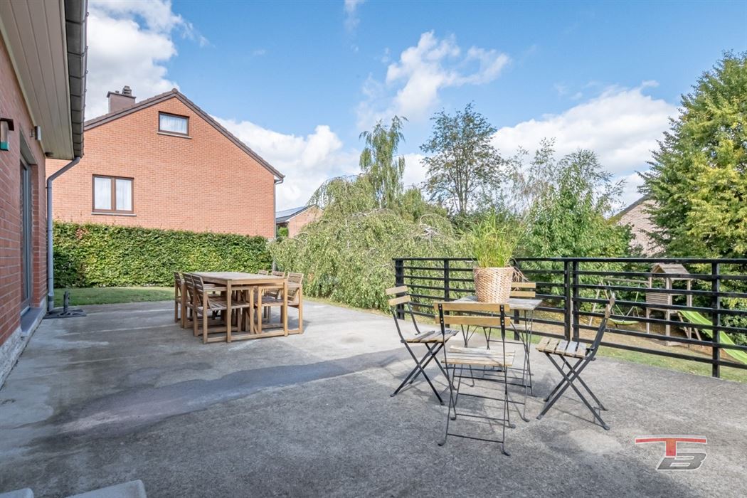 Villa de plain pied au calme dans un quartier résidentiel prisé