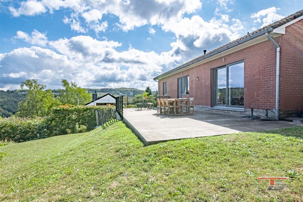 Villa de plain pied au calme dans un quartier résidentiel prisé