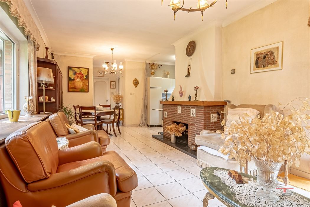 Bungalow une chambre sur terrain de 610 m² situé à Embourg