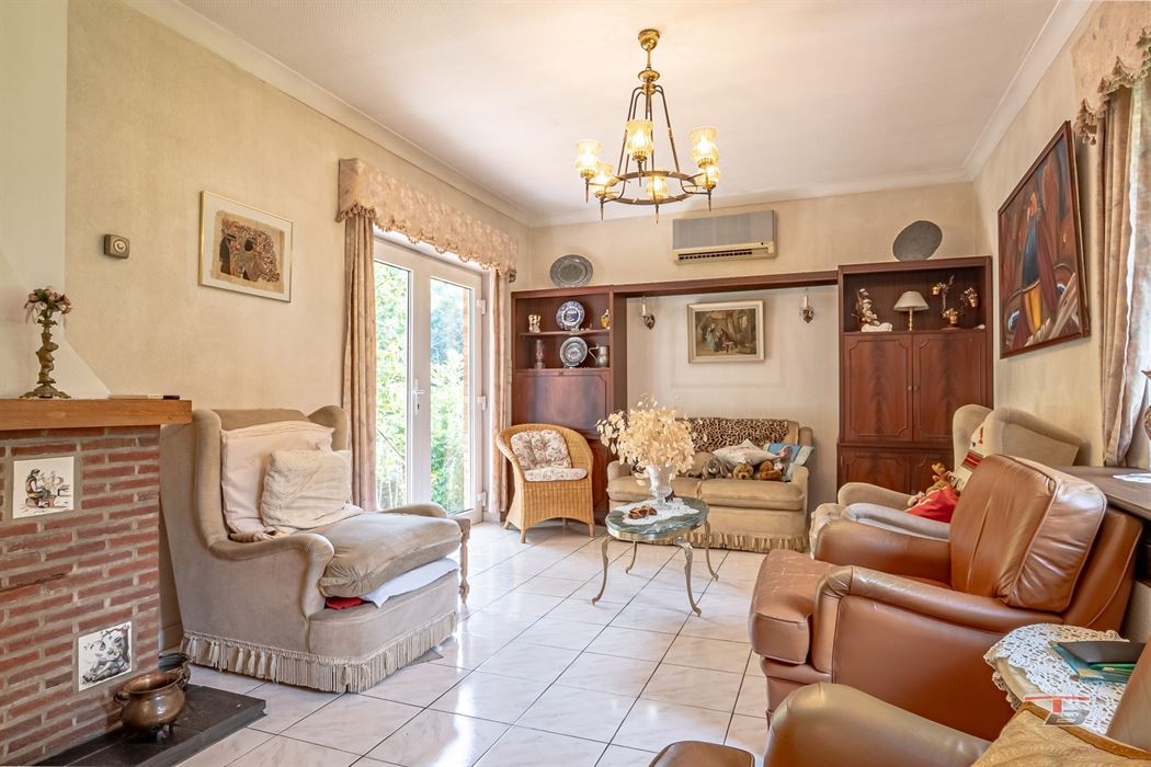 Bungalow une chambre sur terrain de 610 m² situé à Embourg
