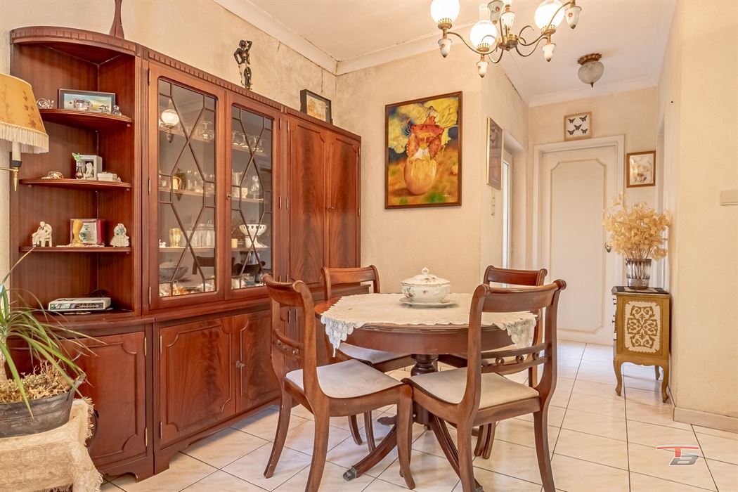 Bungalow une chambre sur terrain de 610 m² situé à Embourg
