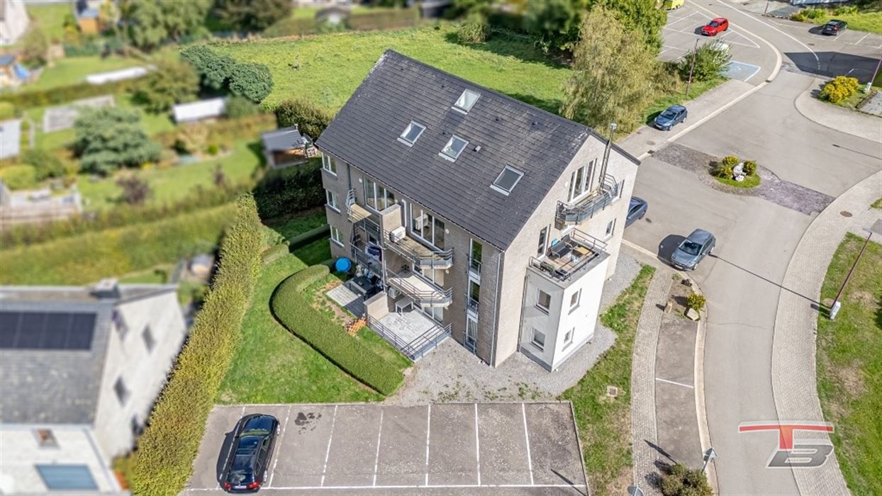 Appartement lumineux avec terrasse situé au calme dans le centre
