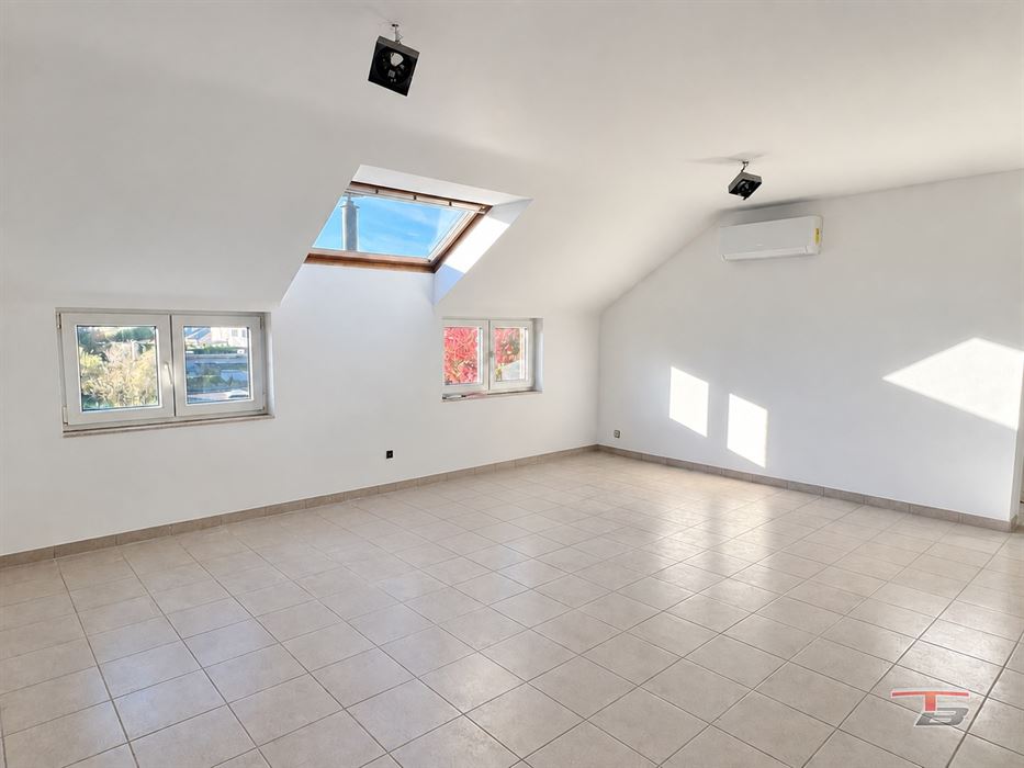 Appartement lumineux avec jardin commun