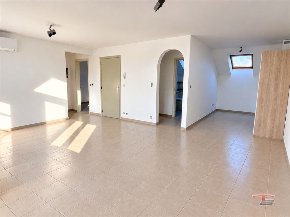 Appartement lumineux avec jardin commun