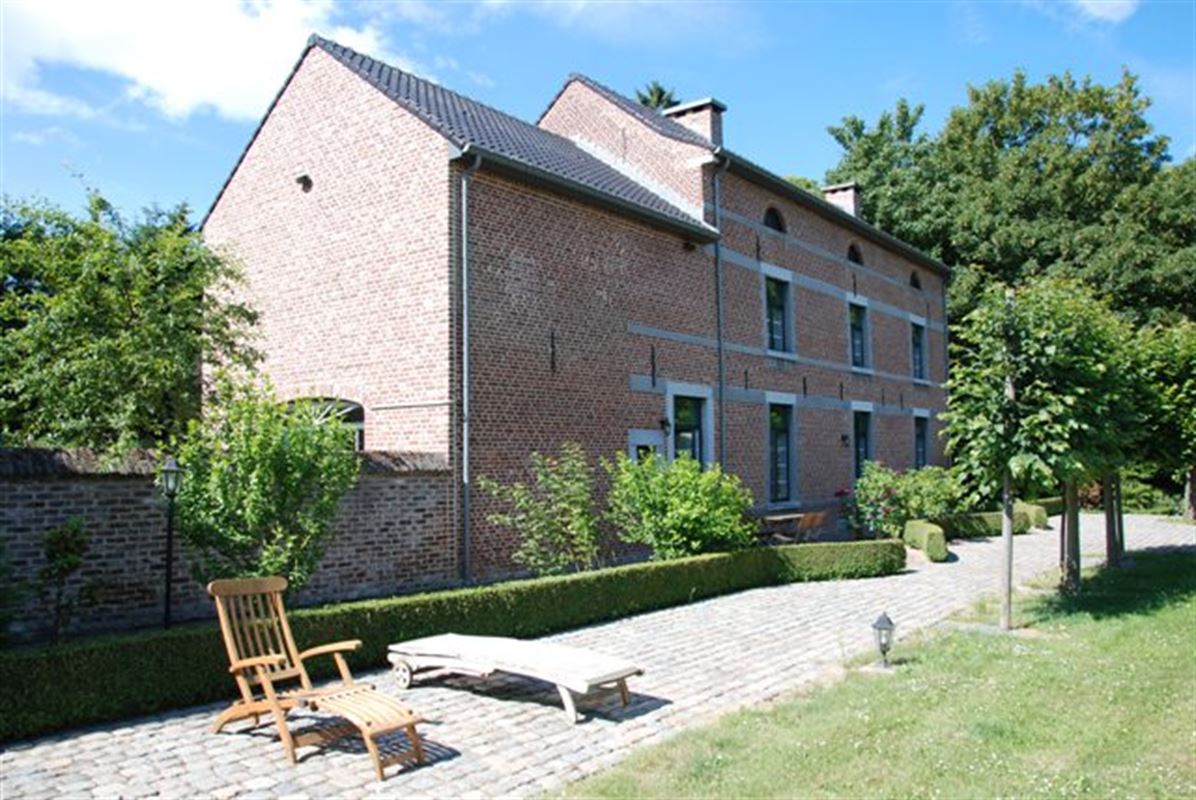 Stijlvol gerenoveerde herenhoeve op 1,1 ha - Jeuk