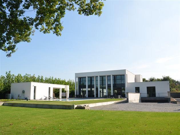 Top villa met zwembad en kantoorruimtes