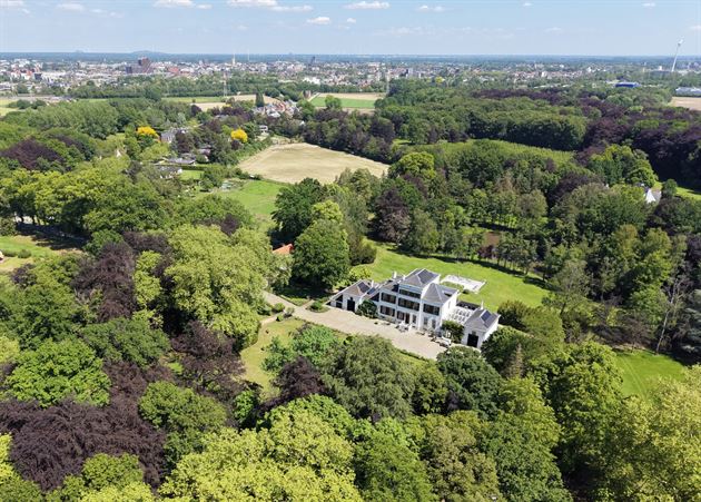 Uniek kasteeldomein op ±7ha nabij het centrum van Hasselt