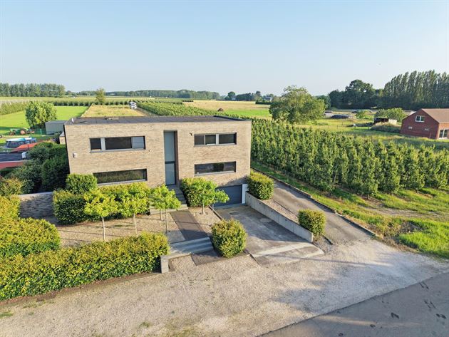 Landelijk gelegen villa met weids zicht.