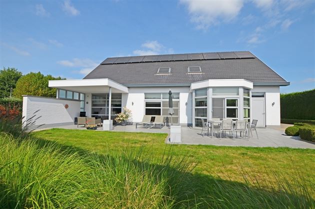 Instapklare villa met gelijkvloers nachtgedeelte