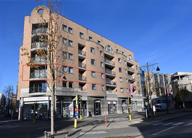 Ruim op te frissen appartement op wandelafstand van de stad
