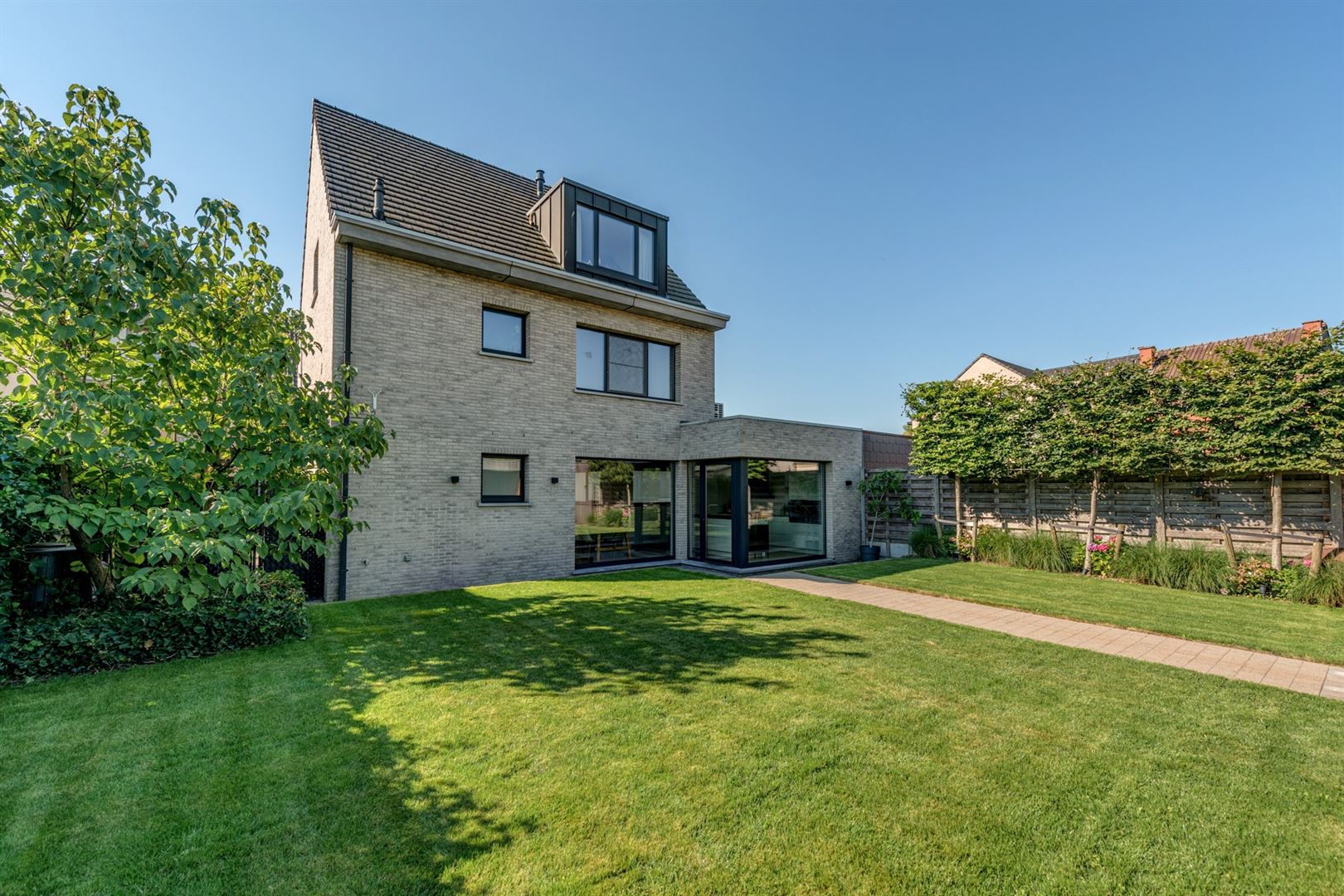 Korenbloemstraat 55, 2240 Massenhoven