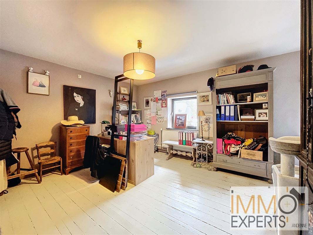 Maison avec commerce en rez de chaussée