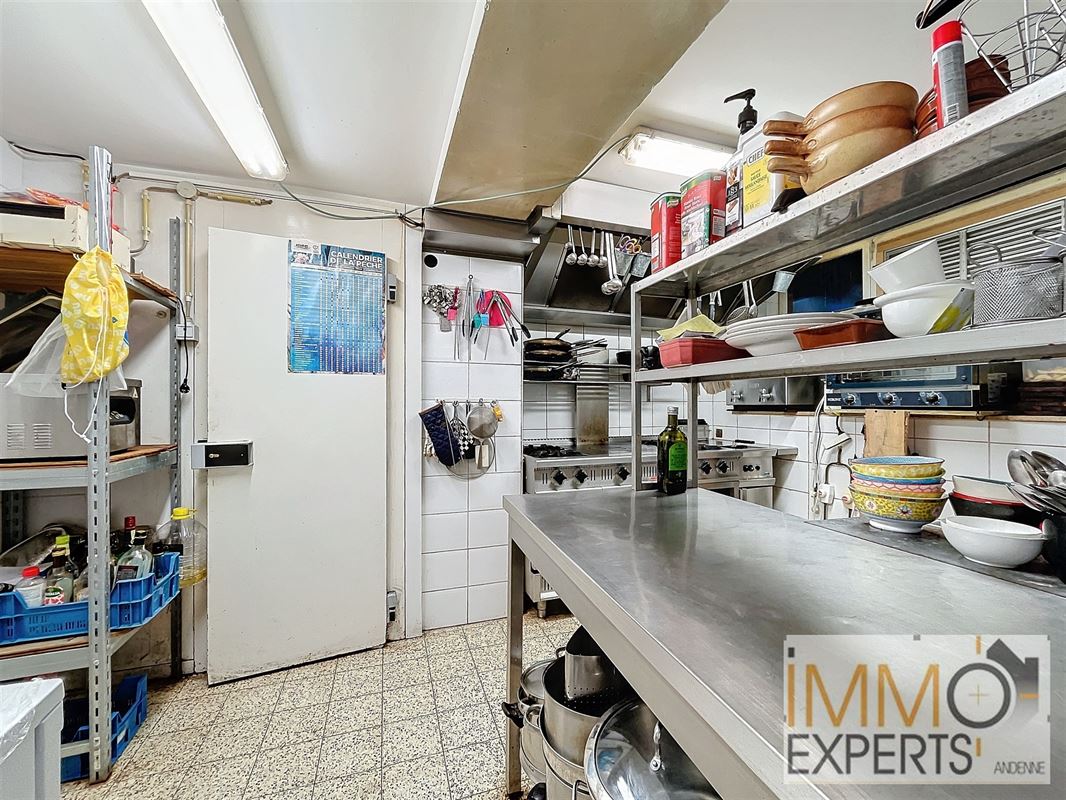 Maison avec commerce en rez de chaussée