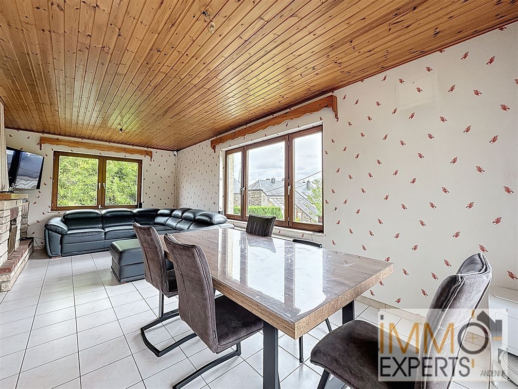 Villa 5 chambres à deux pas de la frontière française