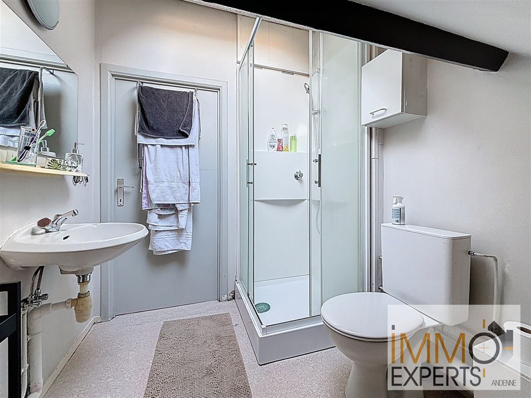 !!! SOUS OPTION !!!Studio en plein centre-ville d'Andenne