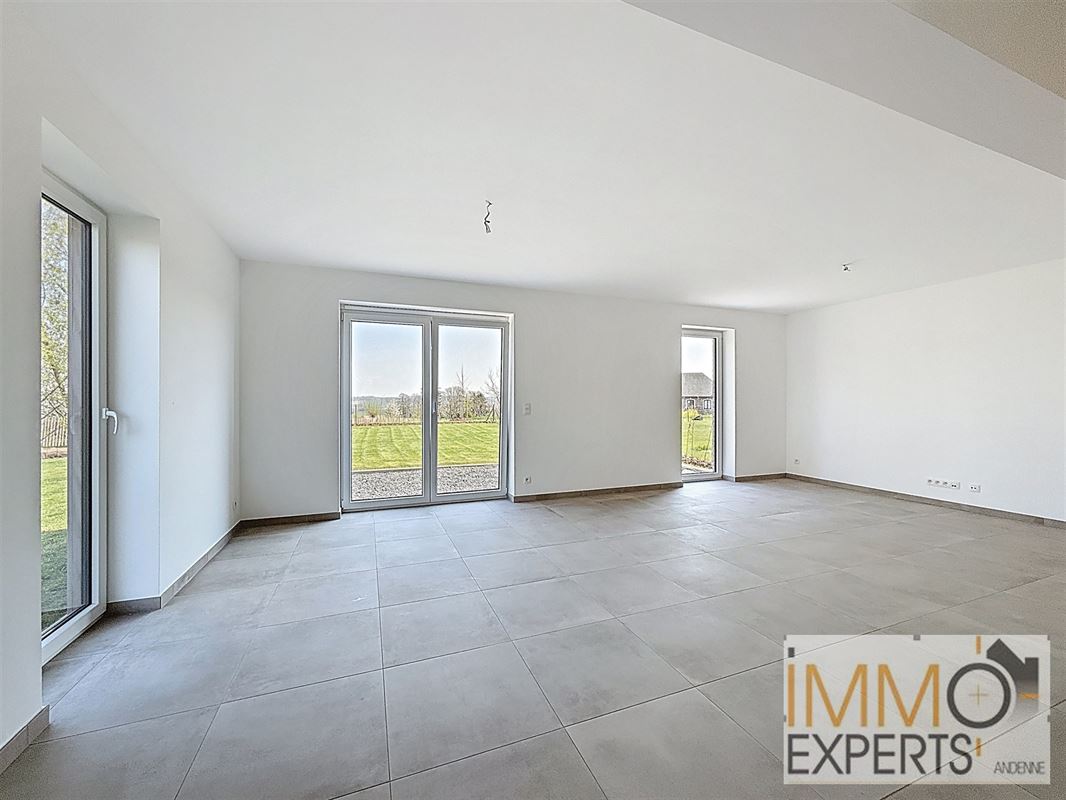 Superbe construction neuve dans un environnement calme