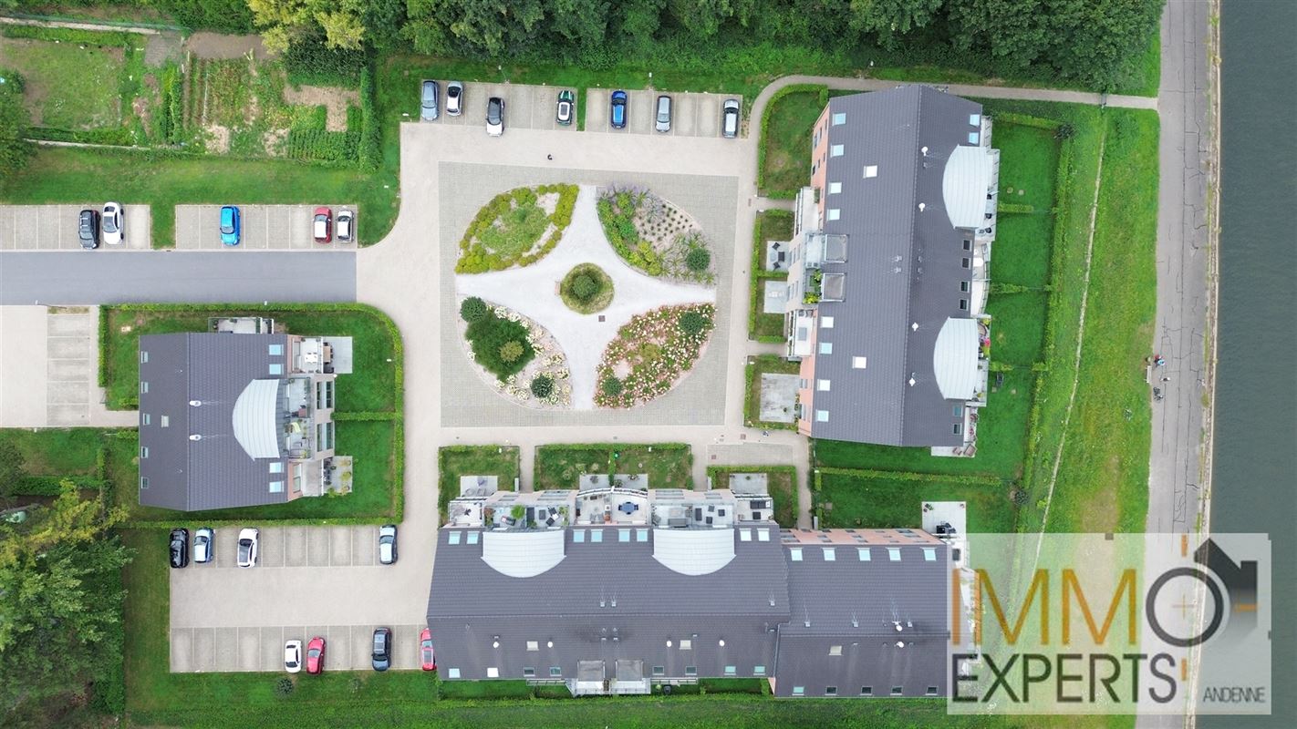 !!!Option!!!Superbe penthouse 3 chambres en bord de Meuse