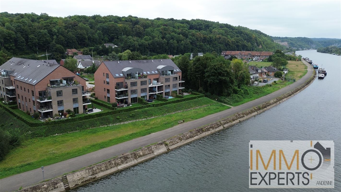 !!!Option!!!Superbe penthouse 3 chambres en bord de Meuse