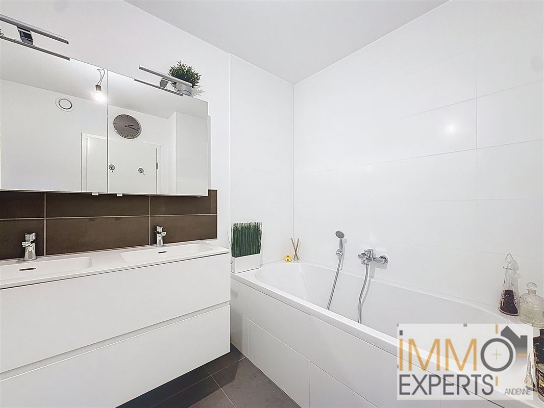 !!!Option!!!Superbe penthouse 3 chambres en bord de Meuse
