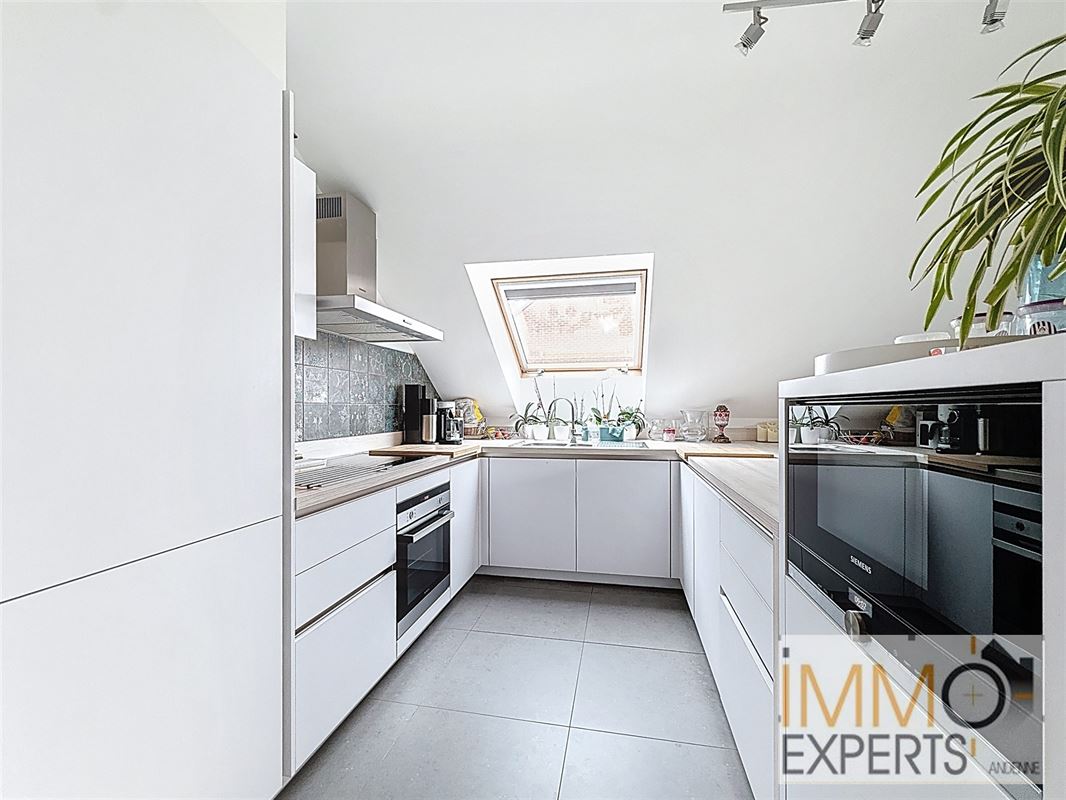 !!!Option!!!Superbe penthouse 3 chambres en bord de Meuse