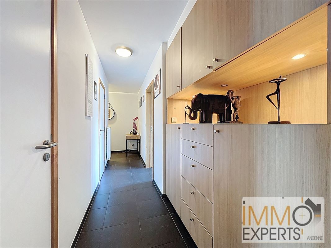 OPTION /// lumineux appartement 2 chambres, idéalement situé