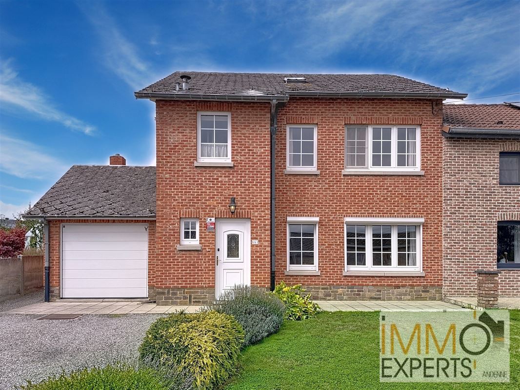 !!!Option!!Jolie maison dans le village prisé de Vezin