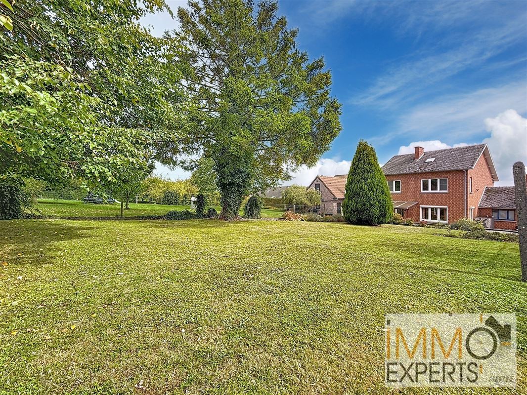 !!!Option!!Jolie maison dans le village prisé de Vezin