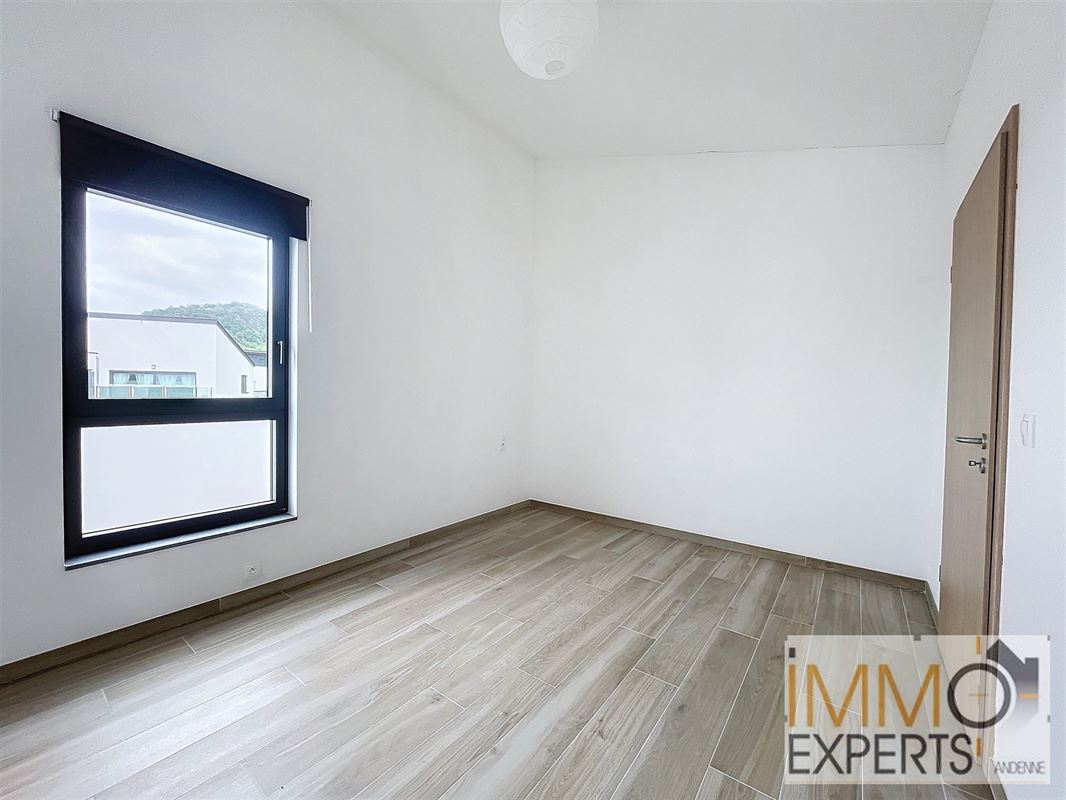 !!! SOUS OPTION!!!Appartement 2 chambres avec terrasse
