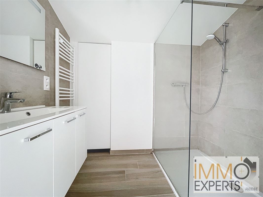 !!! SOUS OPTION!!!Appartement 2 chambres avec terrasse