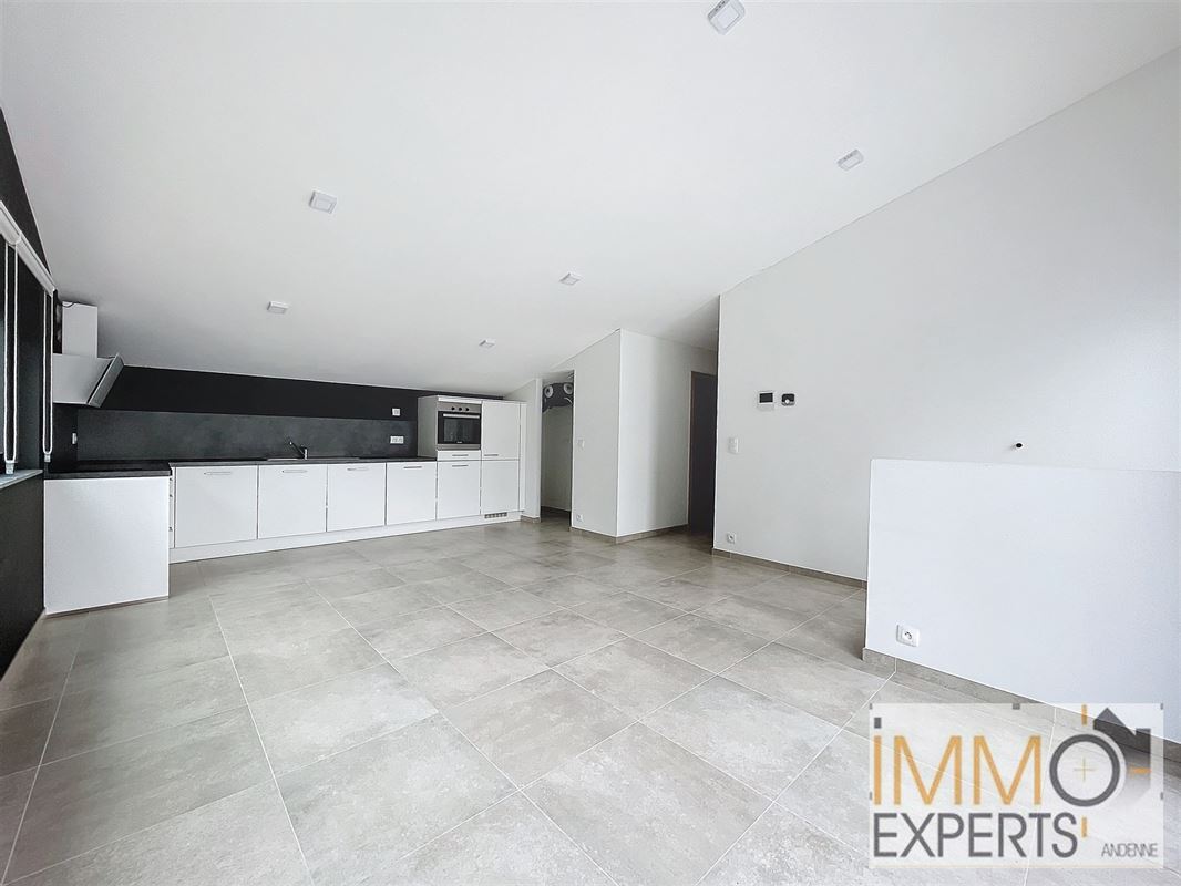 !!! SOUS OPTION!!!Appartement 2 chambres avec terrasse