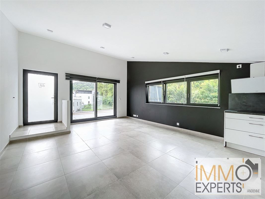 !!! SOUS OPTION!!!Appartement 2 chambres avec terrasse