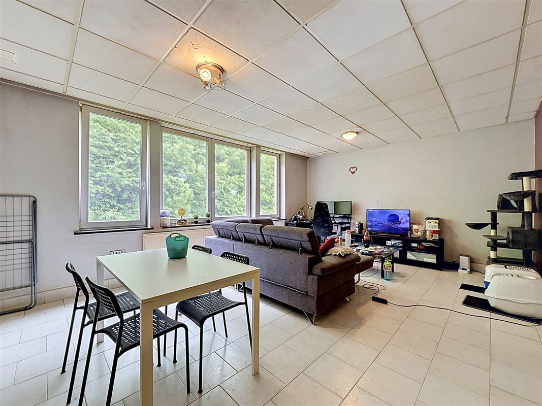 Ensemble immobilier de 8 appartements à Seilles