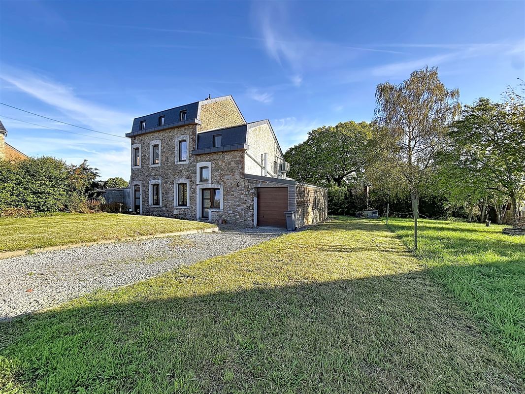 Maison rénovée avec garage et jardin à Coutisse