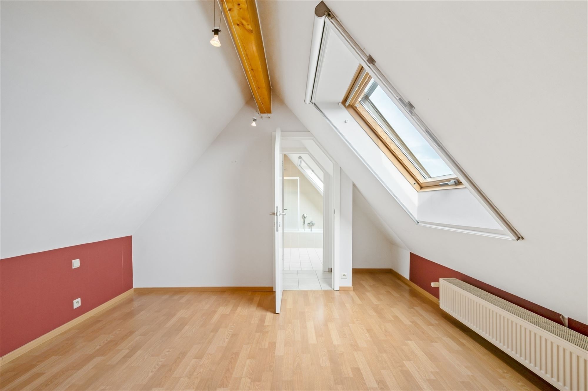 Duplex appartement met 2 slpks en ruim terras te Putte 