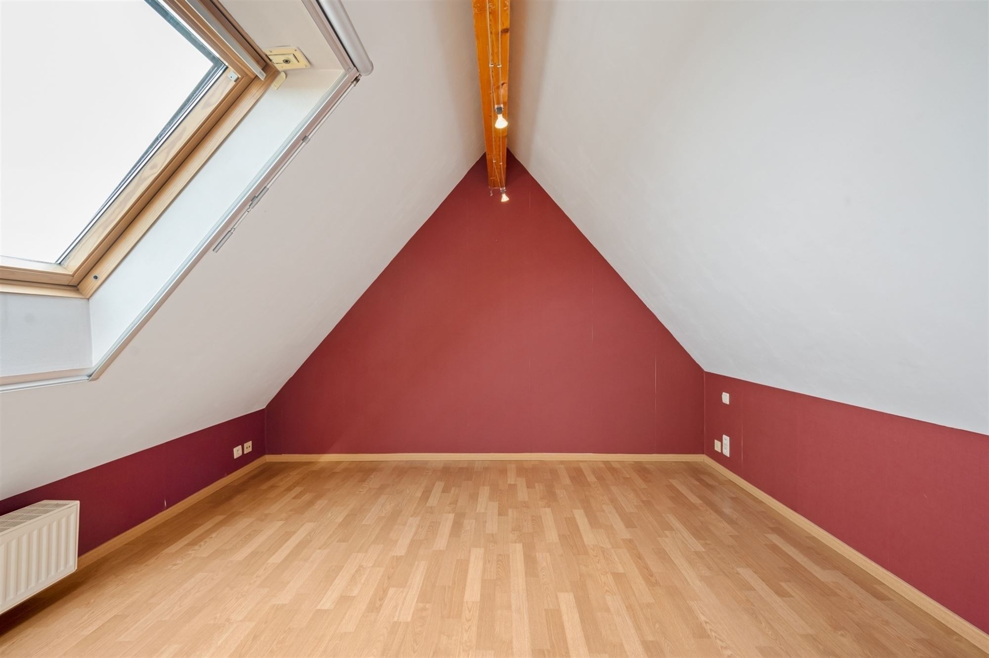 Duplex appartement met 2 slpks en ruim terras te Putte 