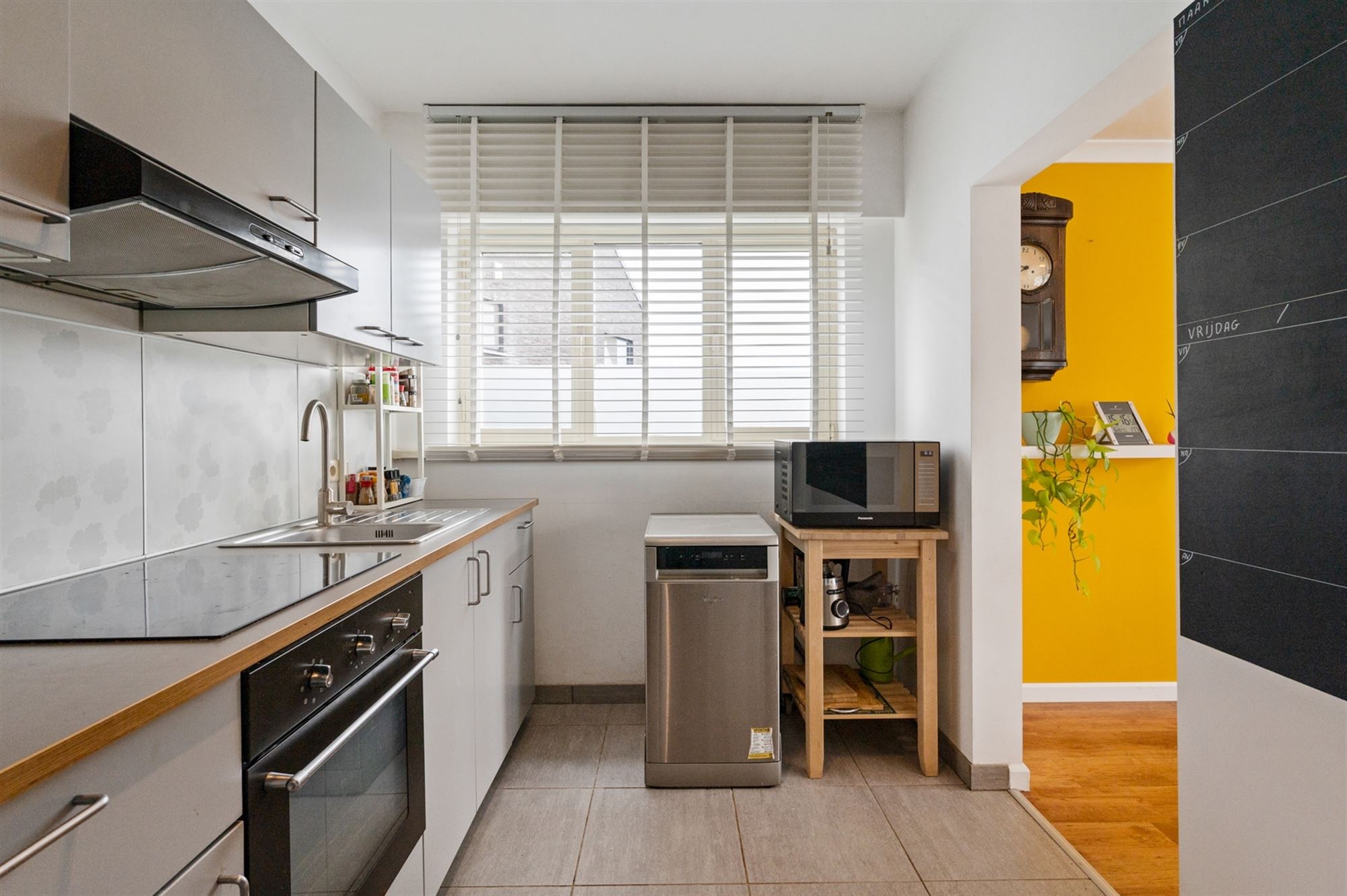 Recent gemoderniseerd appartement met knappe tuin te Duffel