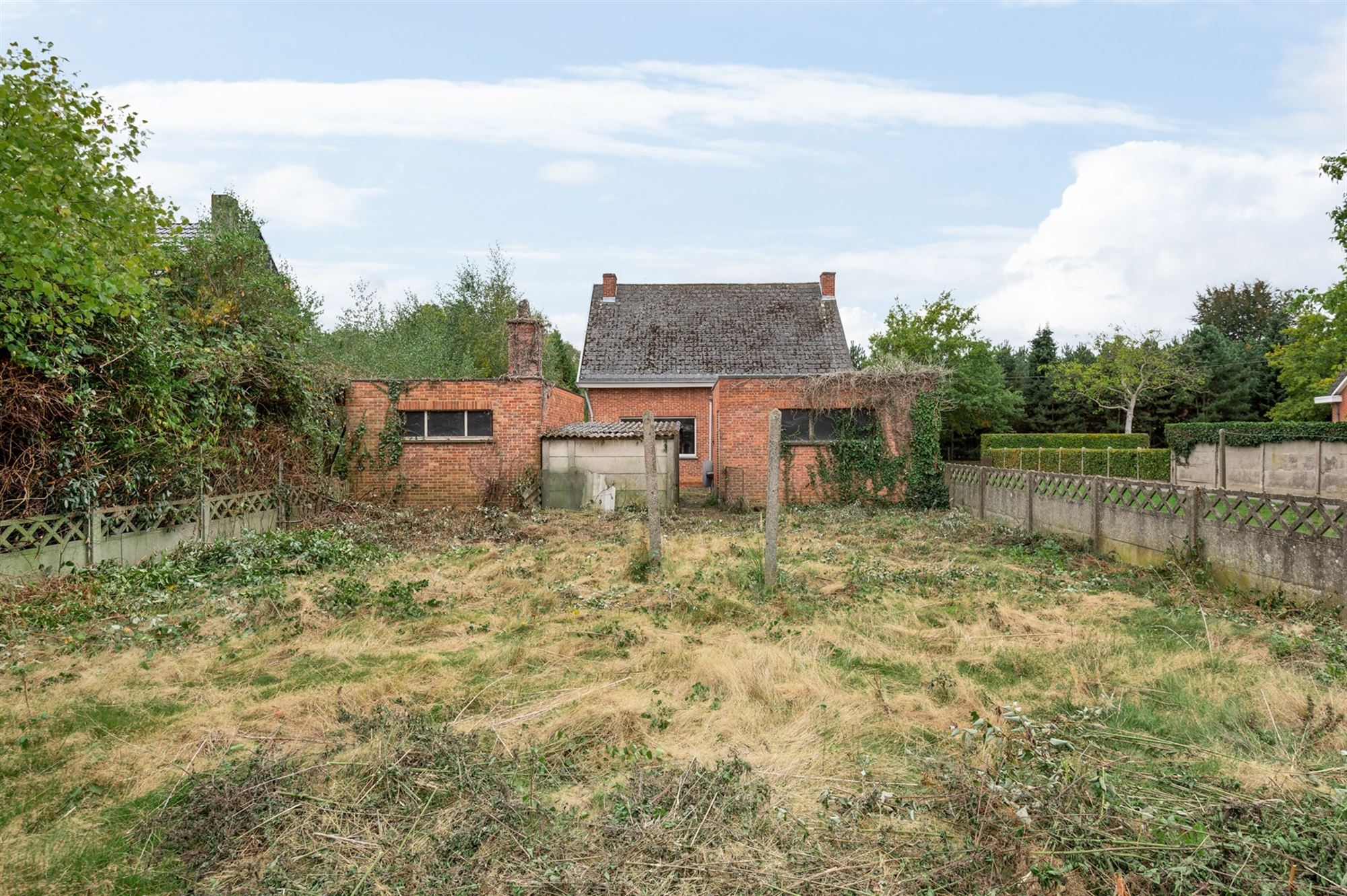 Te renoveren woning op een rustige locatie nabij het centrum van Bonheiden