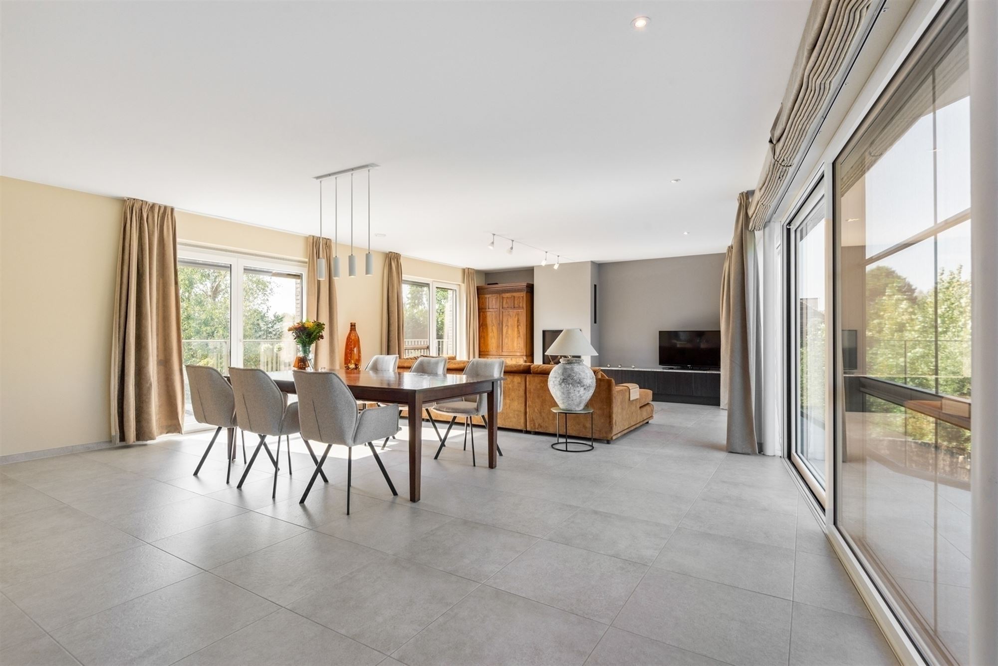 Exclusieve designvilla op een unieke locatie aan de Witte Burg en het duinengebied te Oostduinkerke
