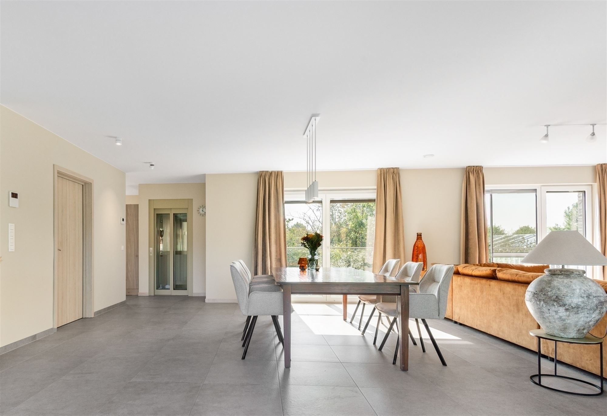 Exclusieve designvilla op een unieke locatie aan de Witte Burg en het duinengebied te Oostduinkerke