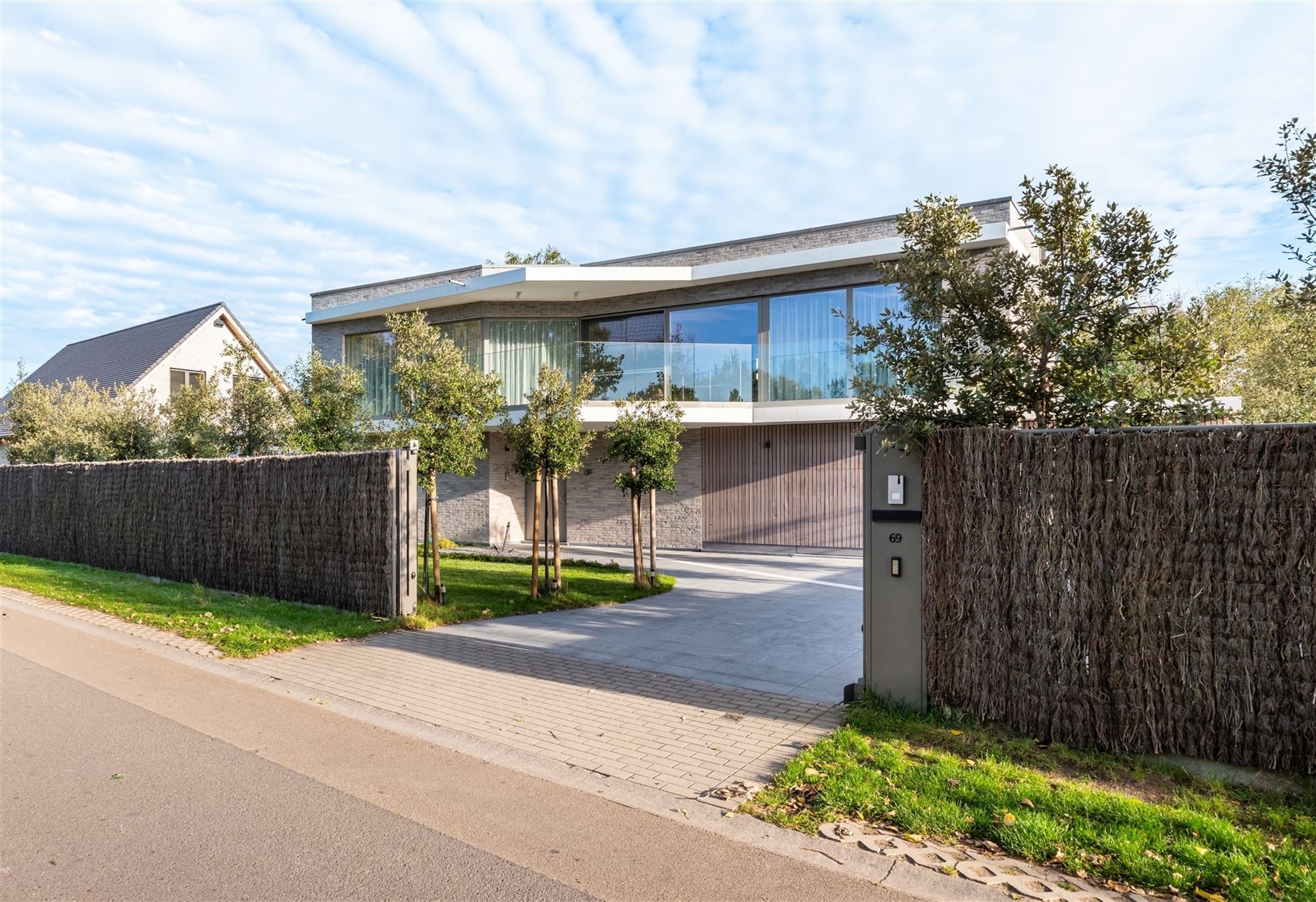 Exclusieve designvilla op een unieke locatie aan de Witte Burg en het duinengebied te Oostduinkerke