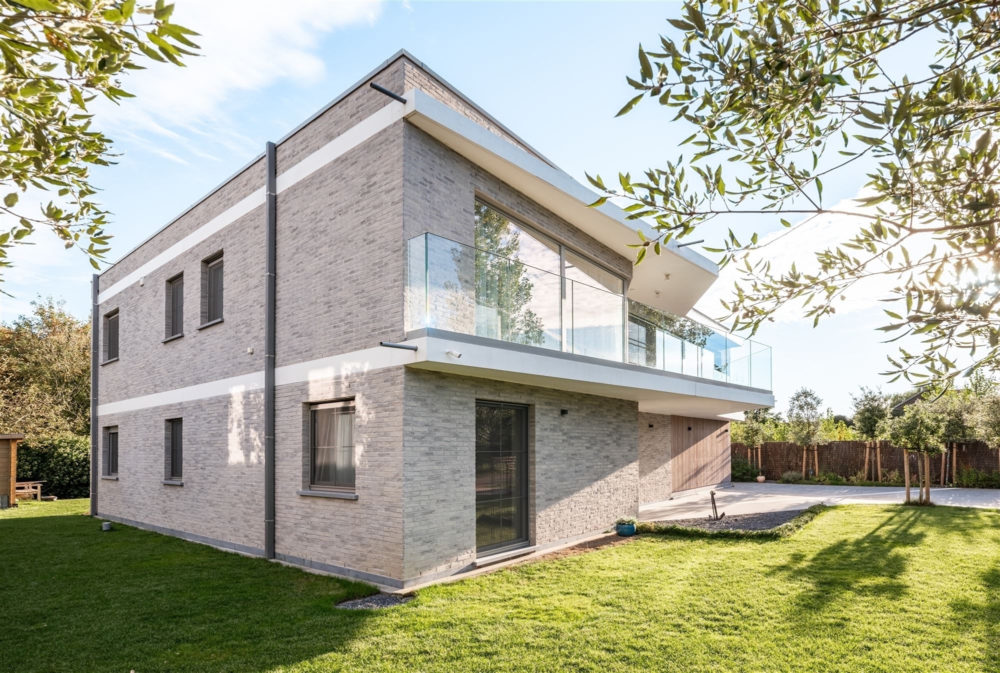 Exclusieve designvilla op een unieke locatie aan de Witte Burg en het duinengebied te Oostduinkerke