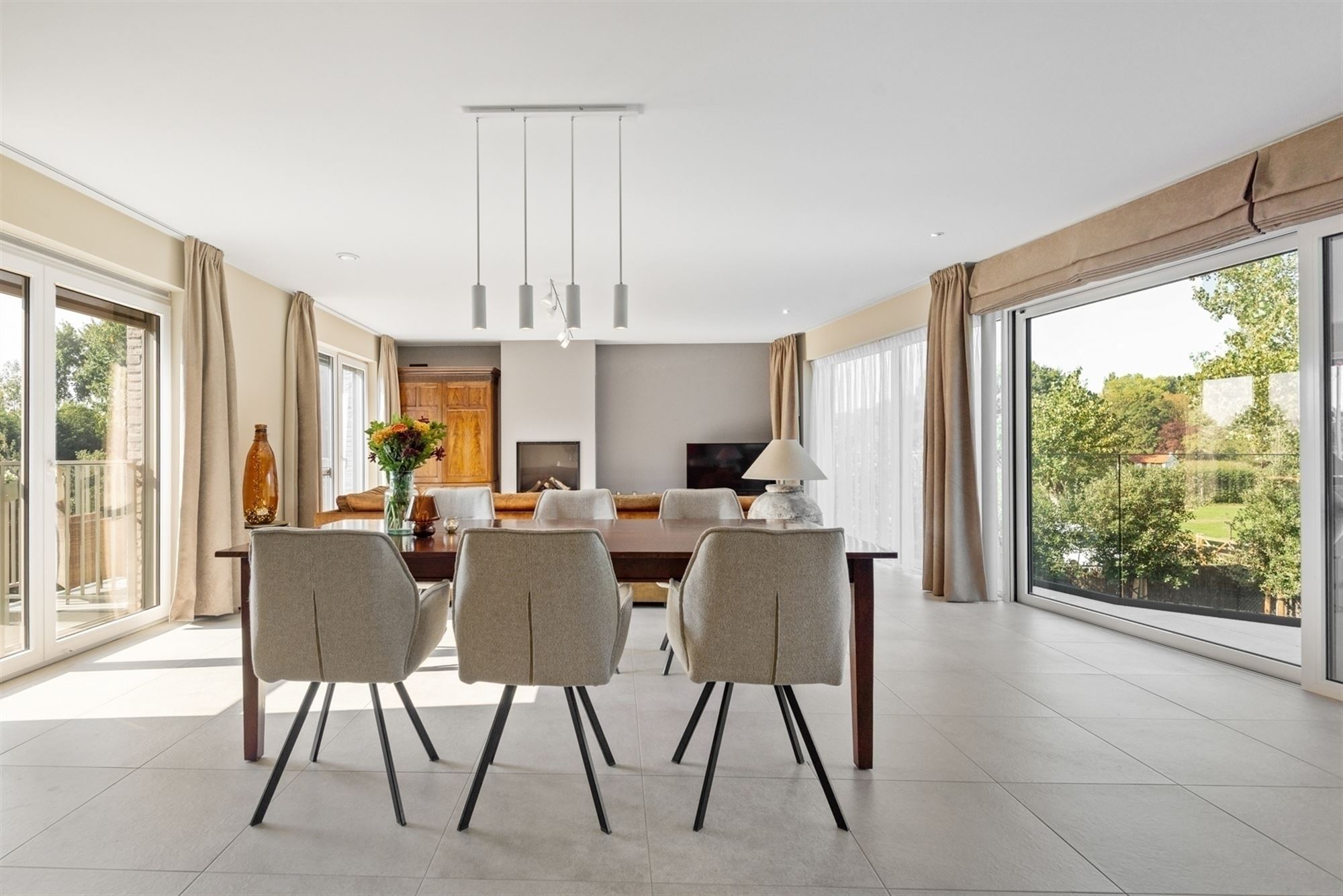 Exclusieve designvilla op een unieke locatie aan de Witte Burg en het duinengebied te Oostduinkerke
