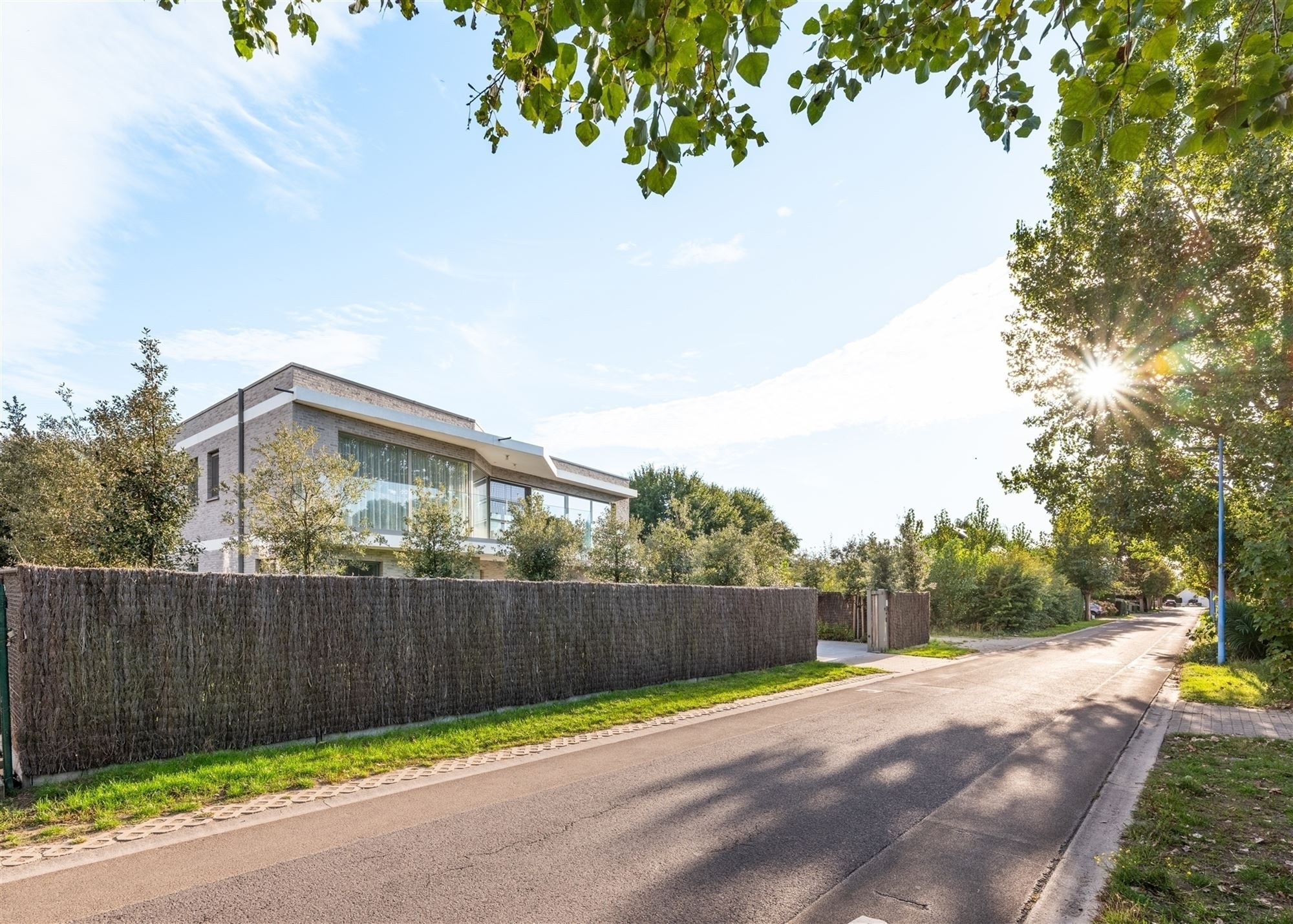 Exclusieve designvilla op een unieke locatie aan de Witte Burg en het duinengebied te Oostduinkerke