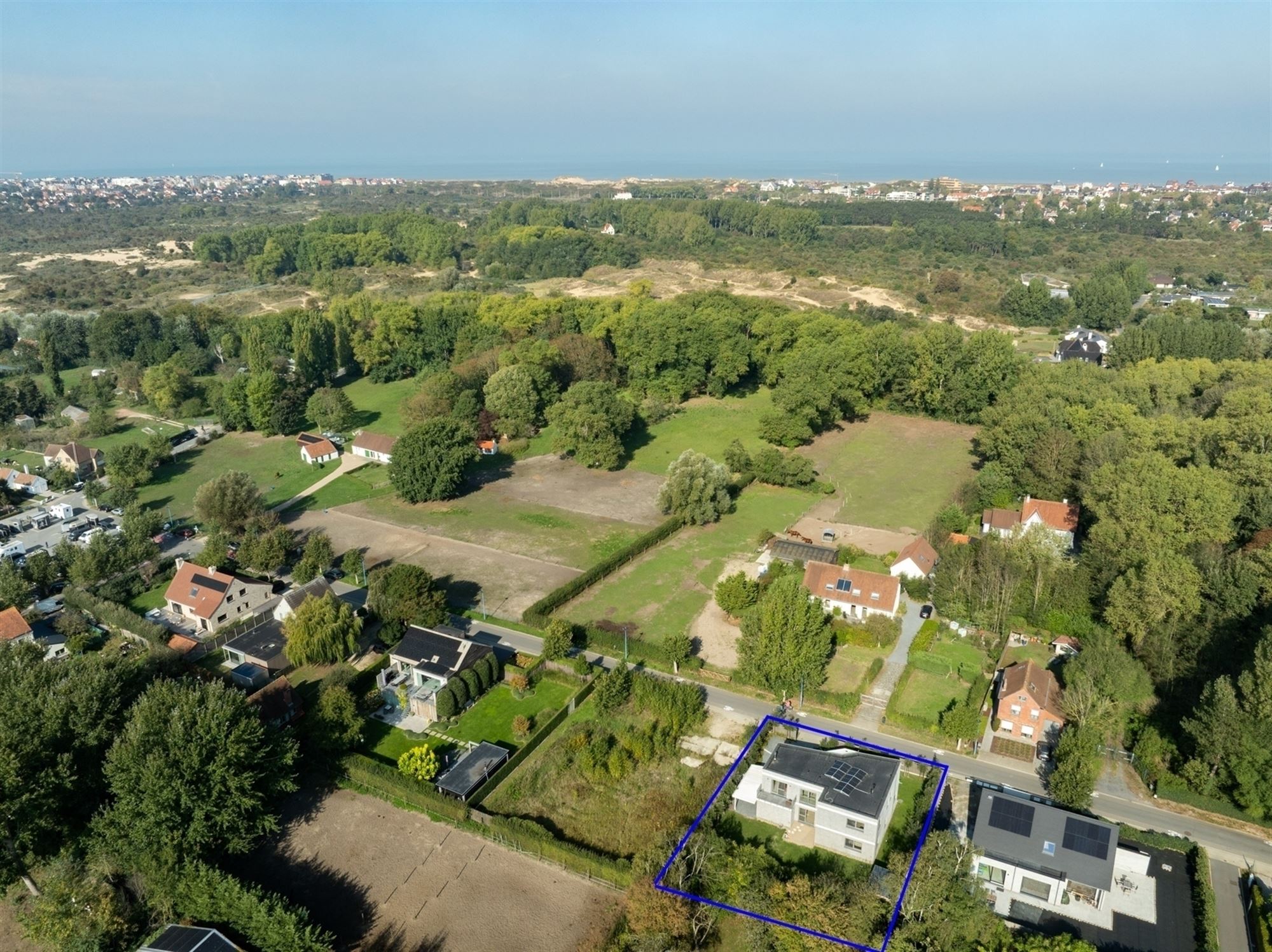 Exclusieve designvilla op een unieke locatie aan de Witte Burg en het duinengebied te Oostduinkerke